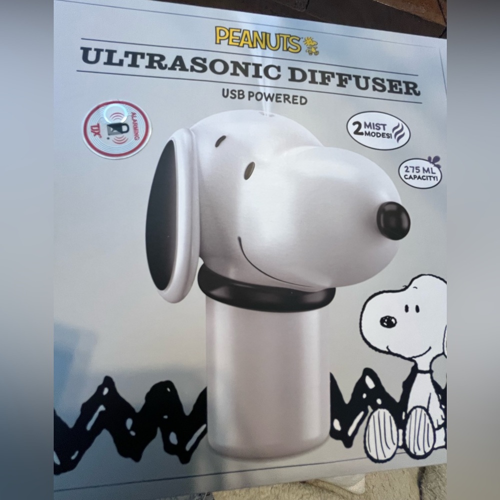 NWT Peanuts Snoopy USB Powered Ultrasonic Diffuser